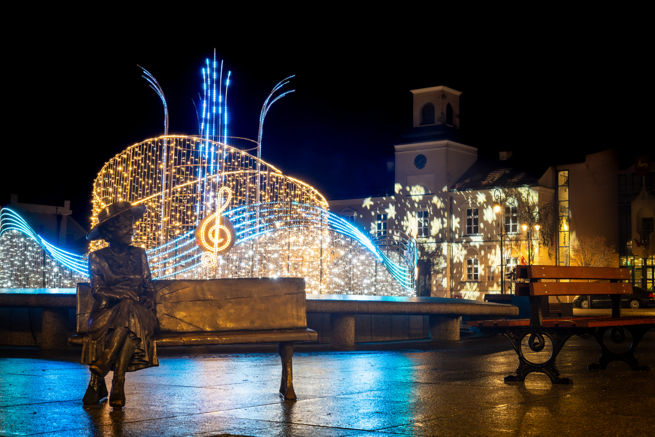 zimowe iluminacje świetlne na Starym Rynku