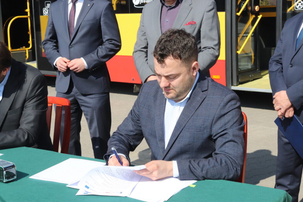 elektryki podpisanie umowy