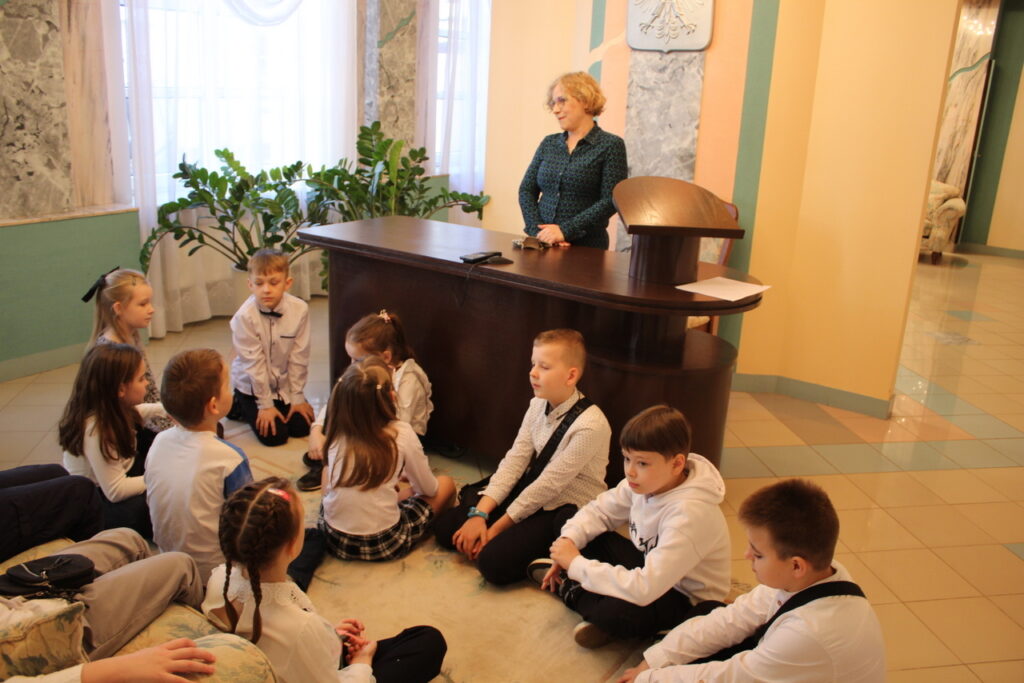 Dzieci uroczyście nadały imię jelonkowi