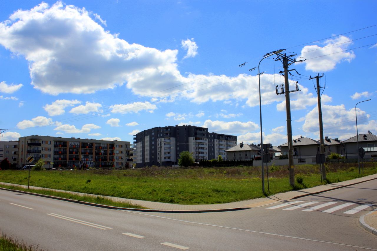 teren przy ulicy Przykoszarowej