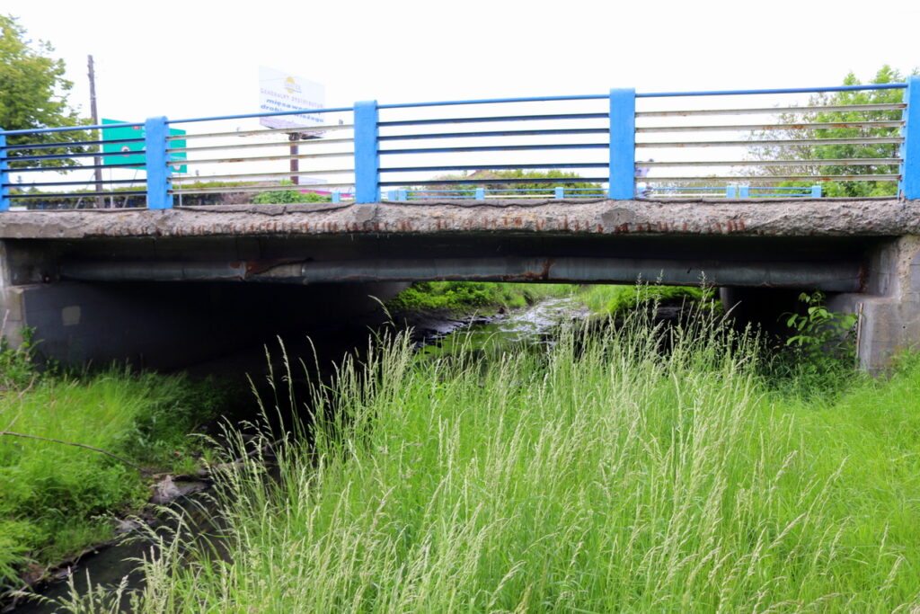 most przez rzekę Łomżyczkę