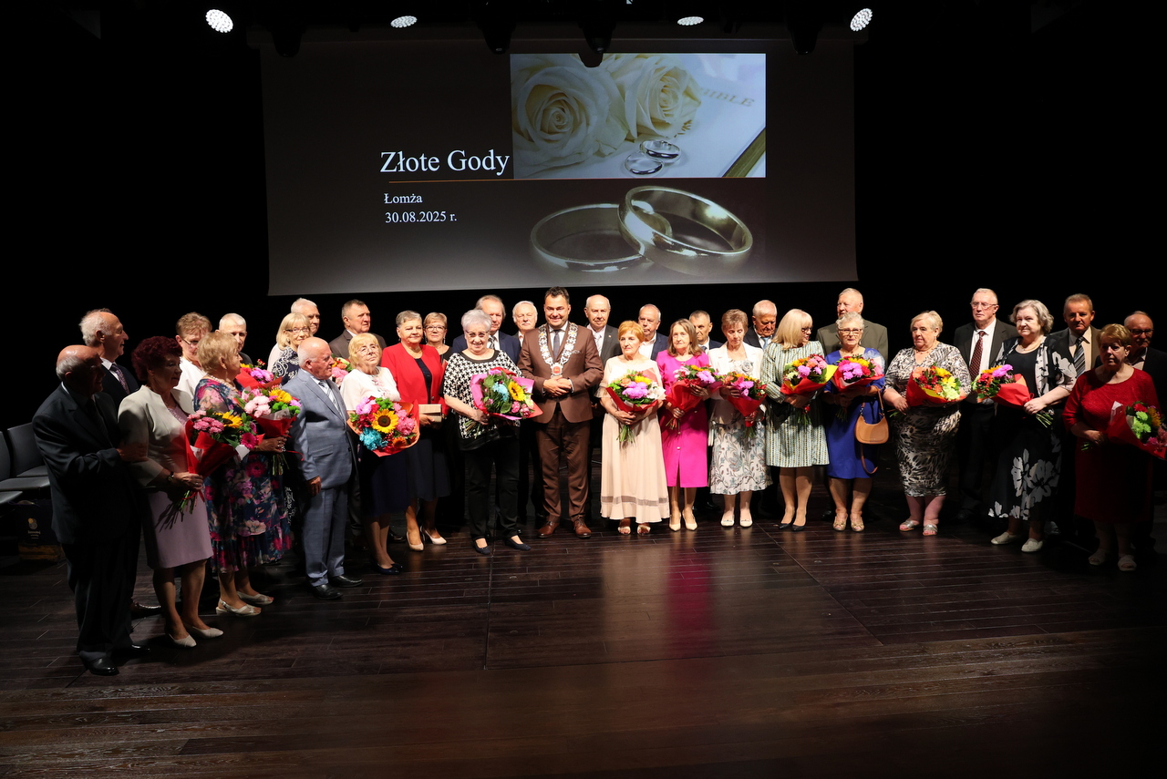 Złote Gody w Hali Kultury – Prezydent wręczył medale 32 parom