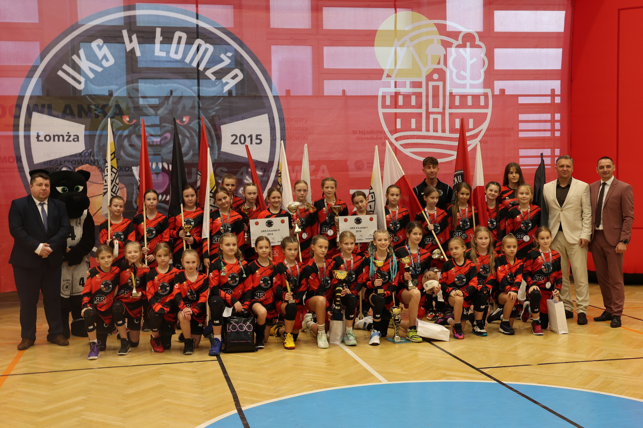 koszykarskie zmagania dziewcząt w Łomży