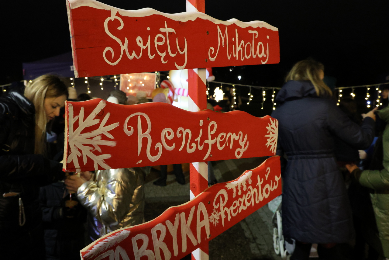 Mikołajki w Parku Jana Pawła II – Łomża rozświetliła się świątecznym blaskiem