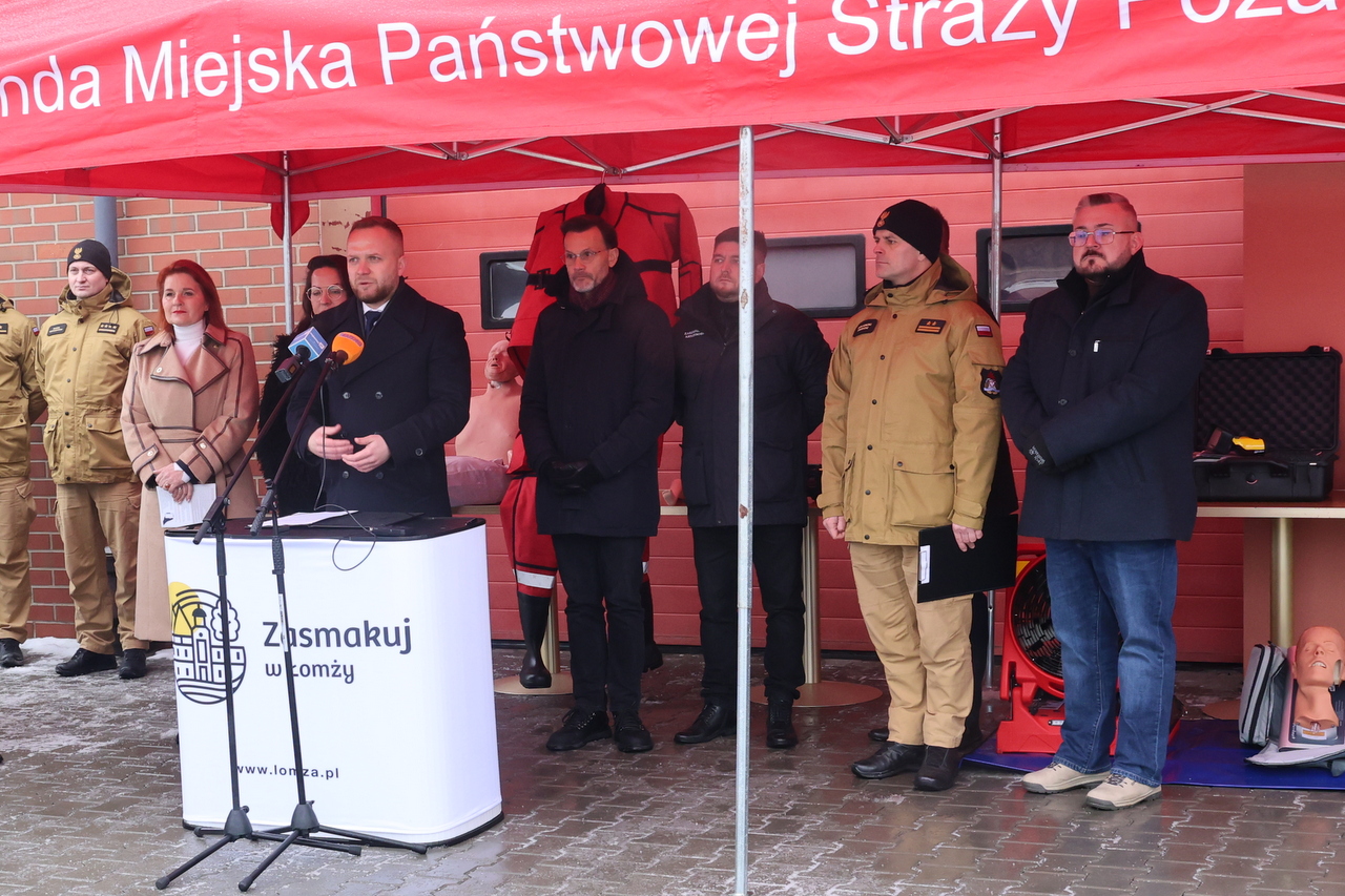 uczestnicy konferencji prasowej poświęconej realizacji Programu Ochrony Ludności i Obrony Cywilnej