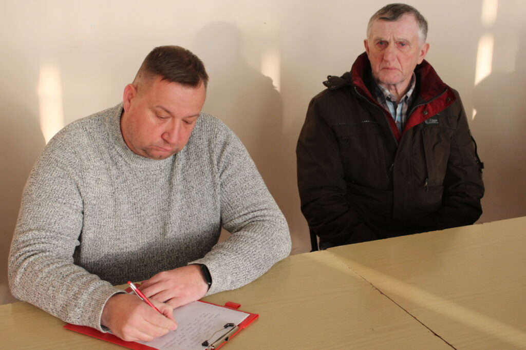 spotkanie w sprawie parkingów na osiedlu Perspektywa